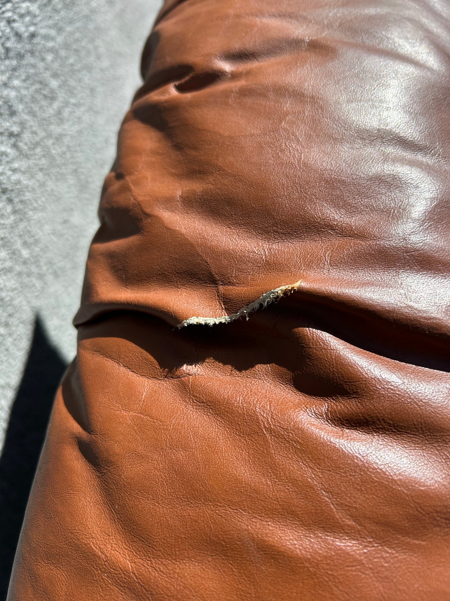 Vintage Mid-Century Modern Emerson Tan Leather Lounge Chair