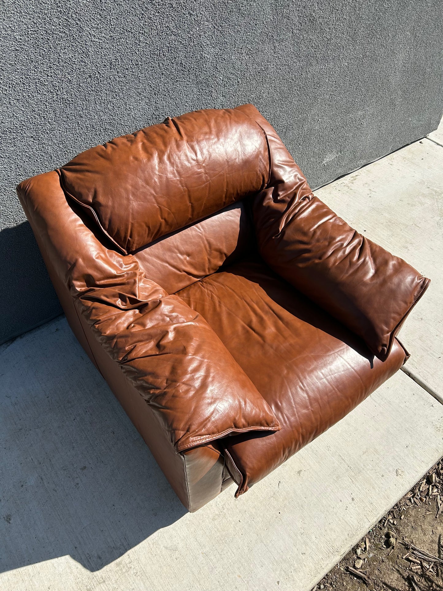 Vintage Mid-Century Modern Emerson Tan Leather Lounge Chair