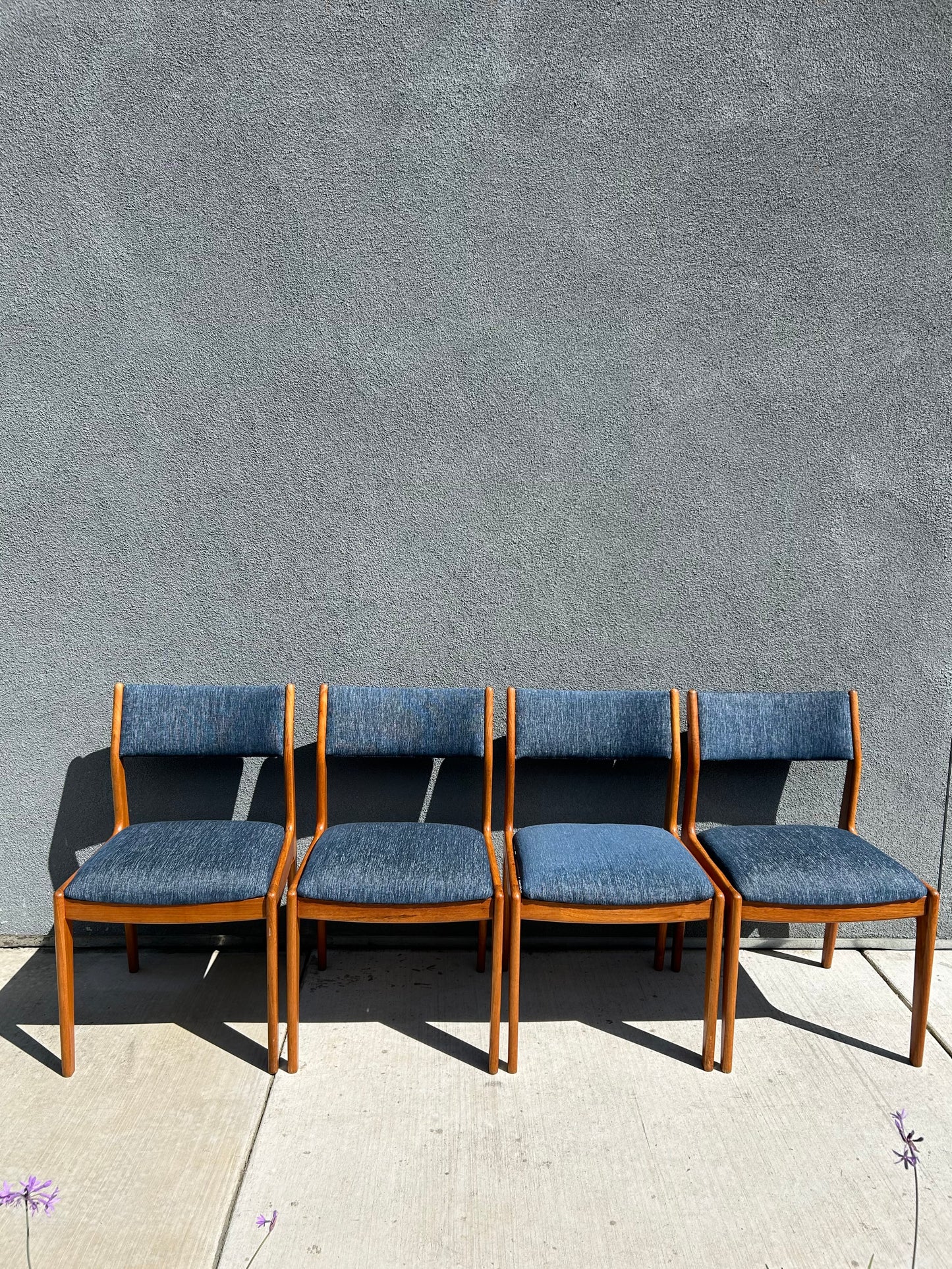 Set of 4 Mid Century Modern DScan Teak Dining Chairs