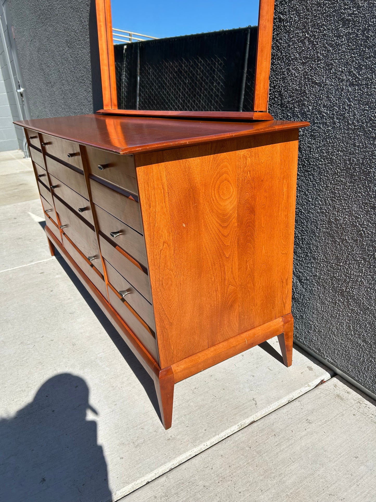 Heywood Wakefield Mid-Century Cadence Six-Drawer Dresser with Mirror, circa 1950s