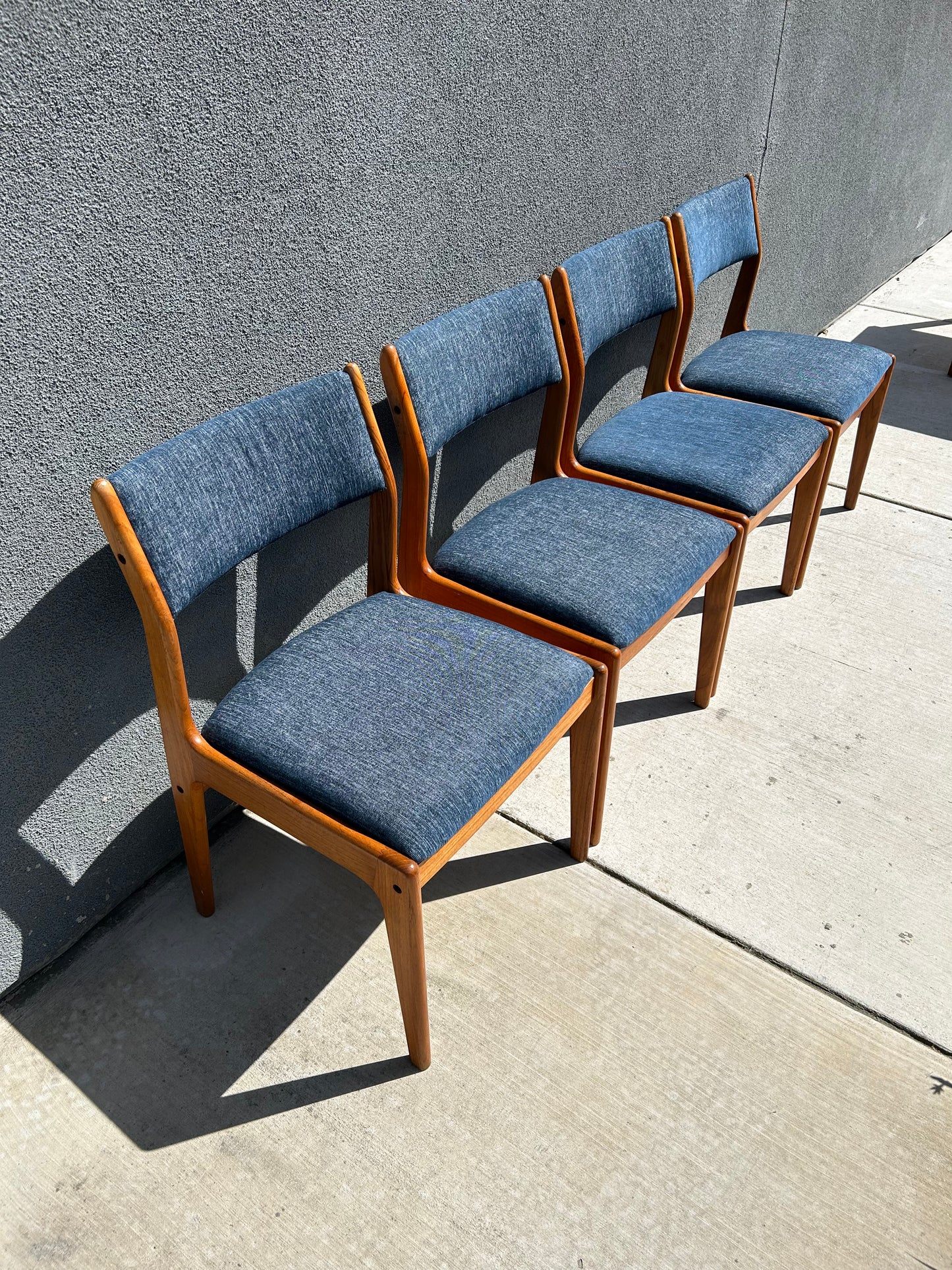 Set of 4 Mid Century Modern DScan Teak Dining Chairs