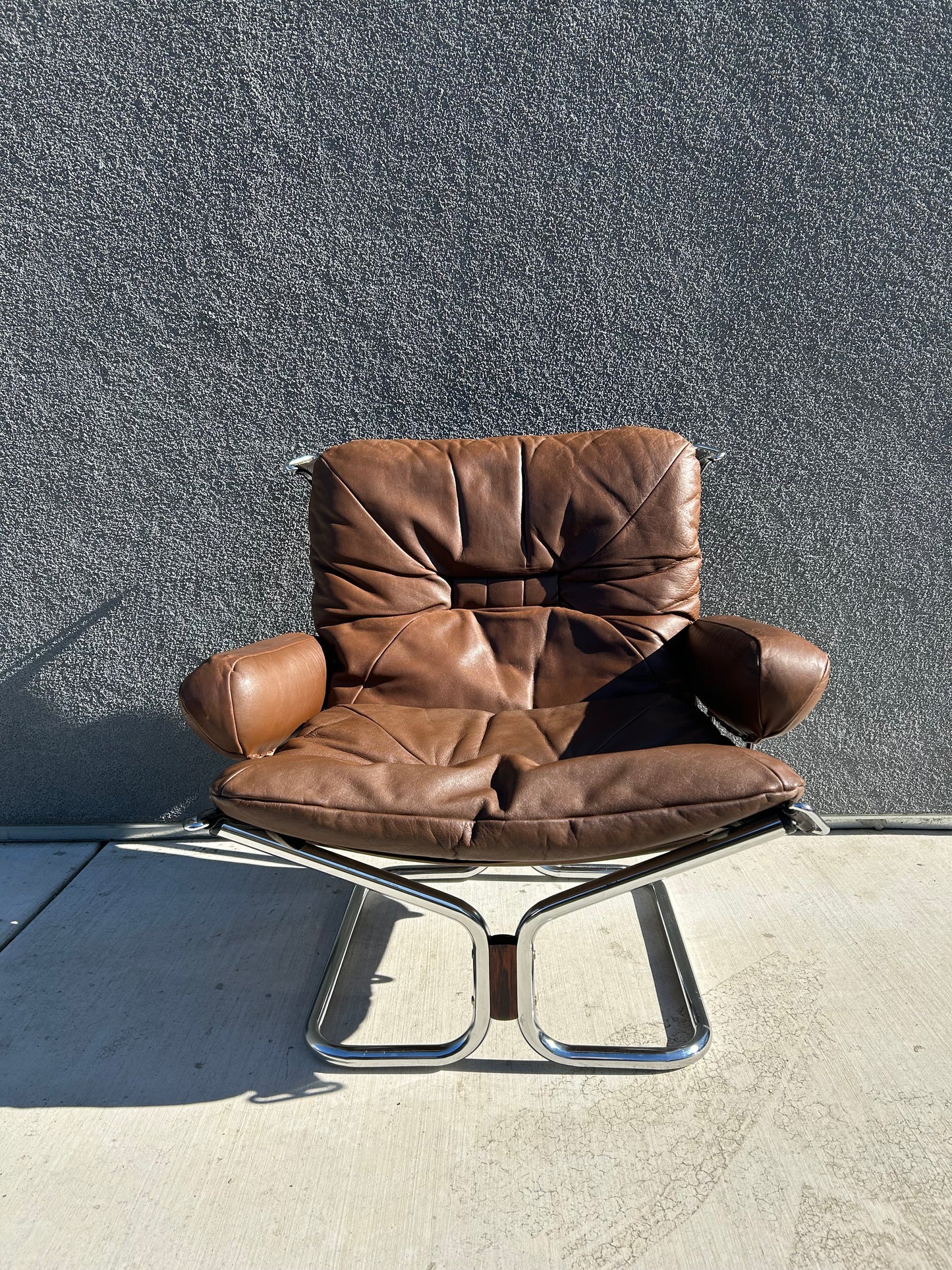 Mid Century Danish Modern Ingmar Relling Westnofa Brown Leather Lounge Chair, Circa 1960s