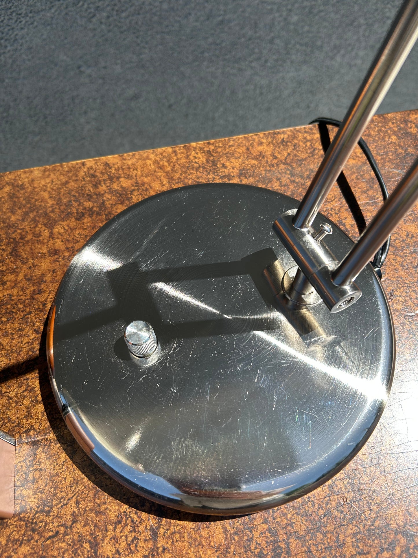 Postmodern UFO Chrome Articulated Desk Lamp, Circa 1990s