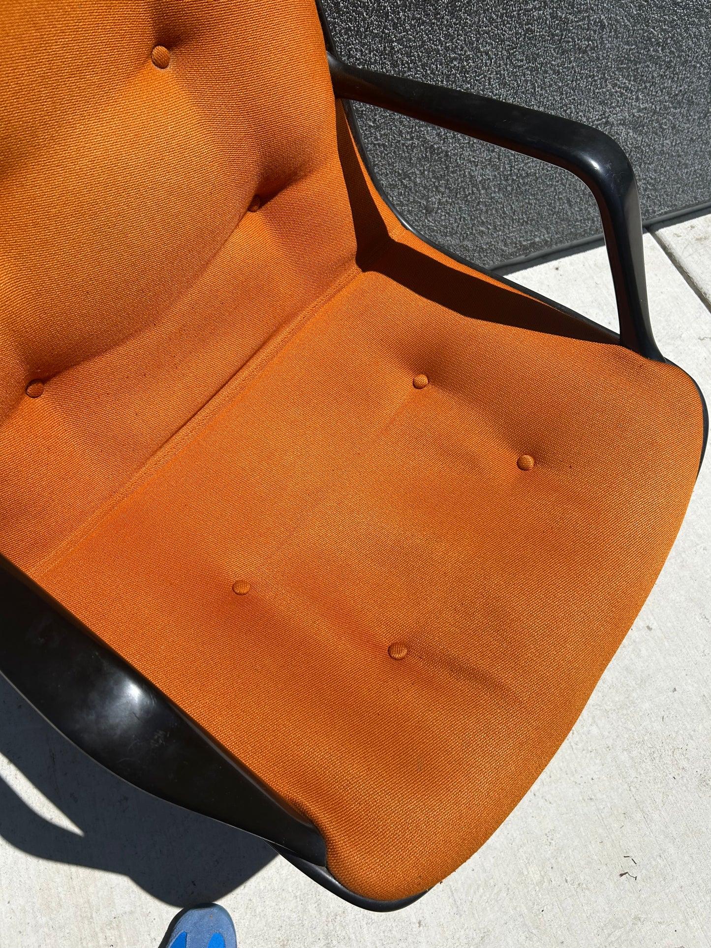 Mid Century Charles Pollock Style Steelcase Orange Rolling Office Chair, Circa 1970s