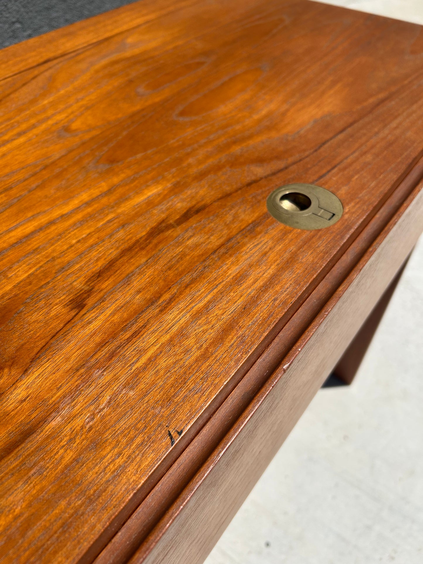 Mid Century Danish Modern Teak Vanity Desk by Arne Wahl Iversen of Vinde Mobelfabrik, Circa 1960s