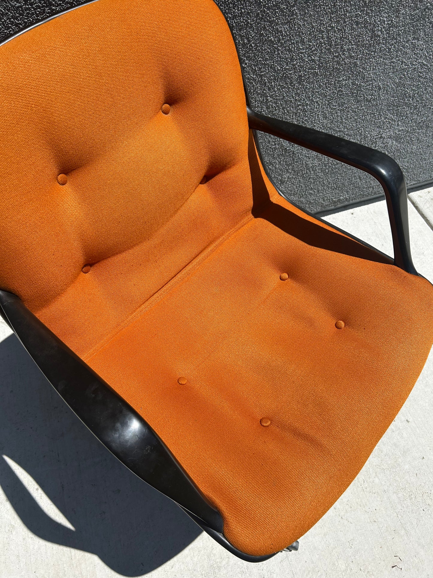 Mid Century Charles Pollock Style Steelcase Orange Rolling Office Chair, Circa 1970s