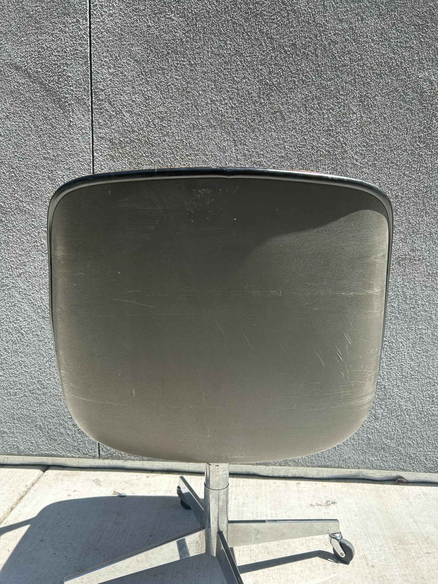 Mid Century Charles Pollock Style Steelcase Orange Rolling Office Chair, Circa 1970s