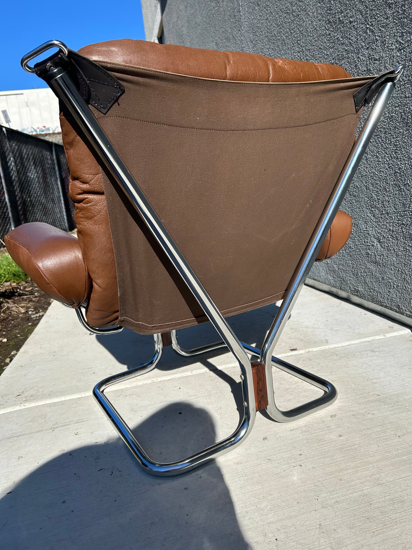 Mid Century Danish Modern Ingmar Relling Westnofa Brown Leather Lounge Chair, Circa 1960s