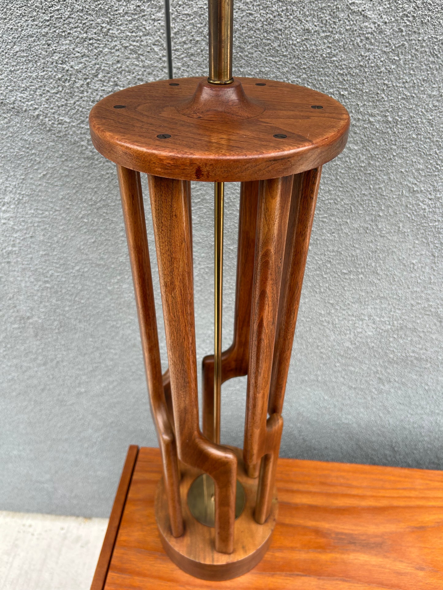 Mid Century Walnut and Brass Sculptural Table Lamp by VH Woolums, Circa 1960s