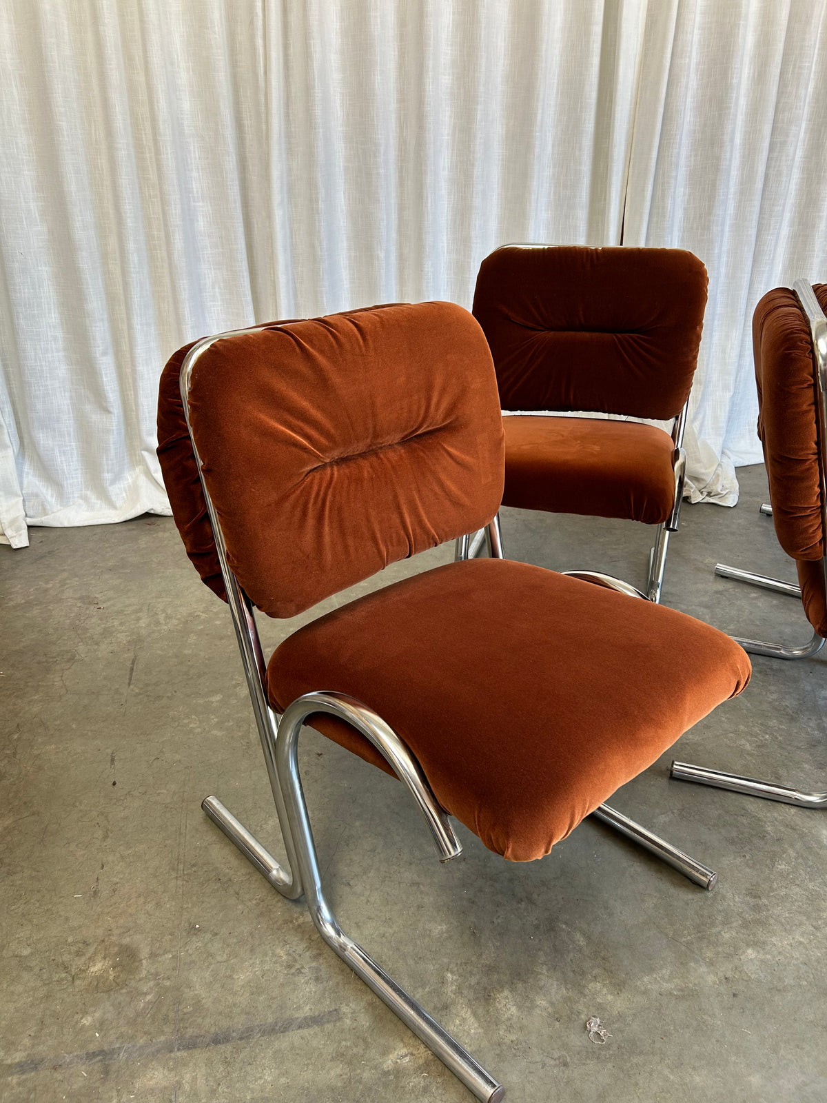 Set of 4 Tubular Chrome Cantilever Dining Chairs by Douglas Furniture, Circa 1970s