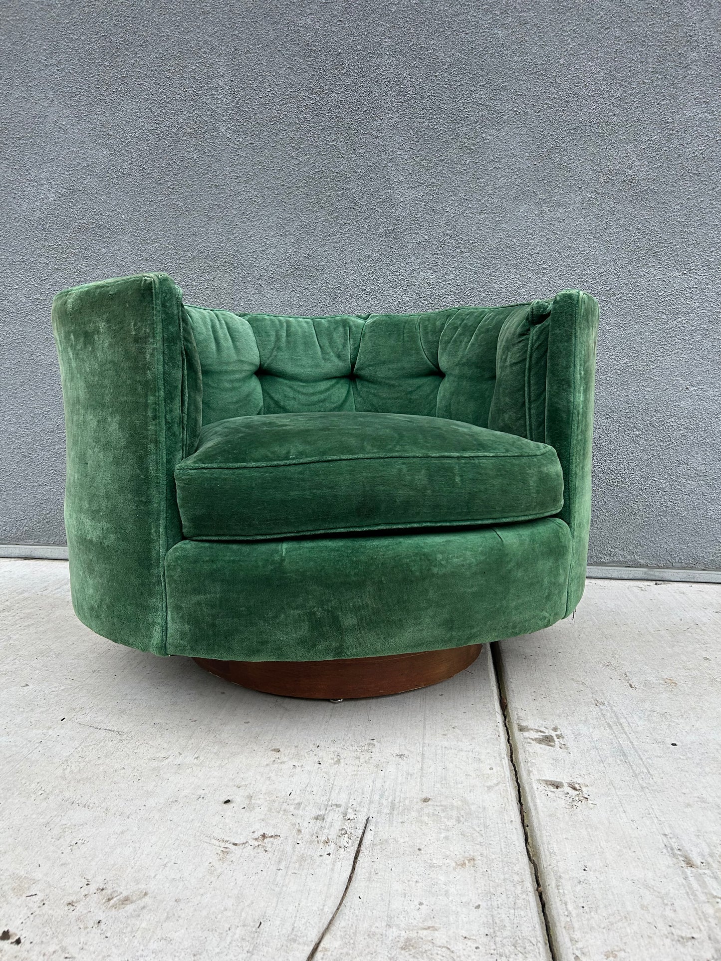 2 AVAILABLE - Emerald Velvet MCM Tub Swivel Chairs, Milo Baughman Style, Circa 1970s