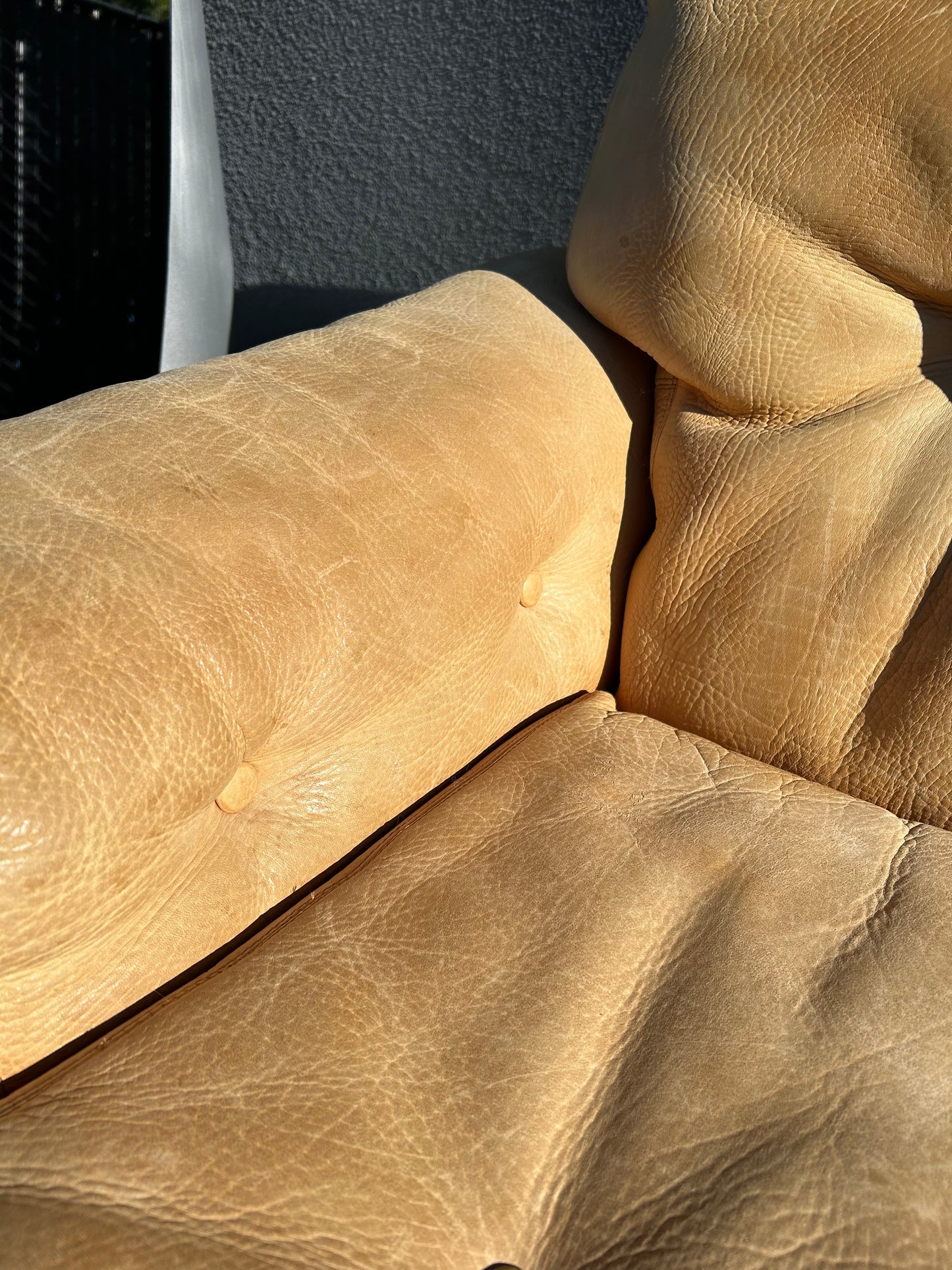 Vintage Tan Leather Armchair by Afra and Tobia Scarpa  for B&B Italia, Circa 1970s