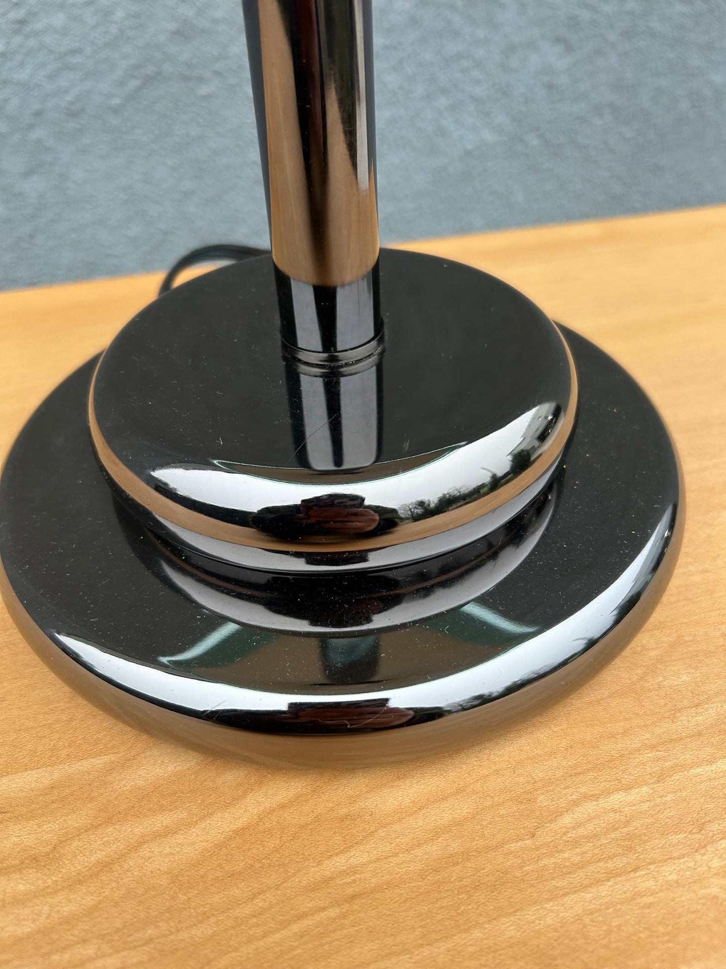 Postmodern Flying Saucer Touch Setting Table Lamp, Circa 1980s