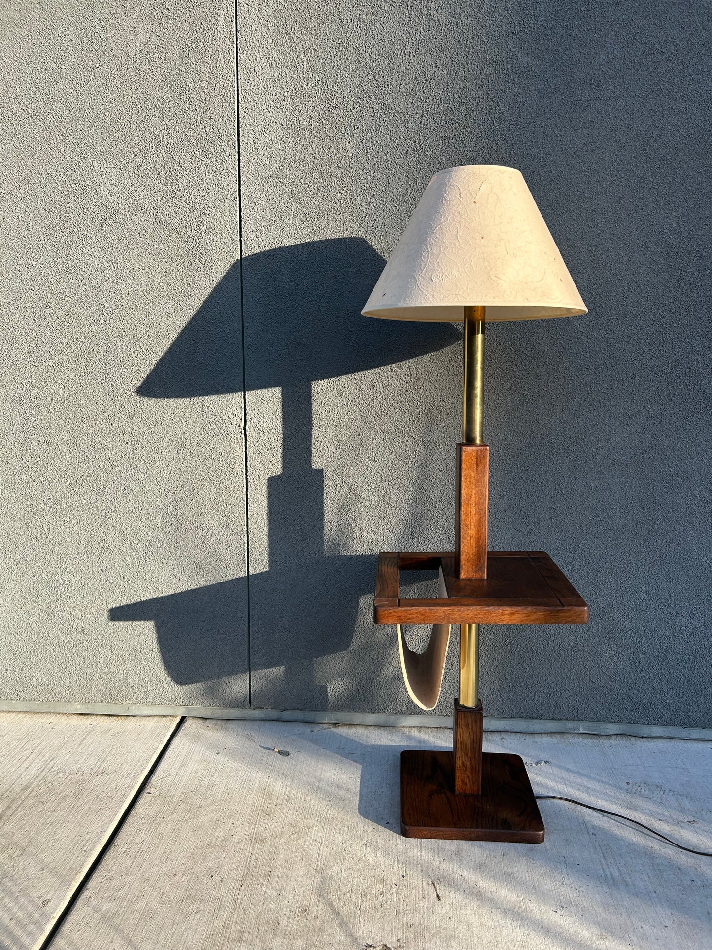 Vintage MCM Brass and Oak Floor Lamp with Built-in Leather Magazine Holder, Circa 1970s