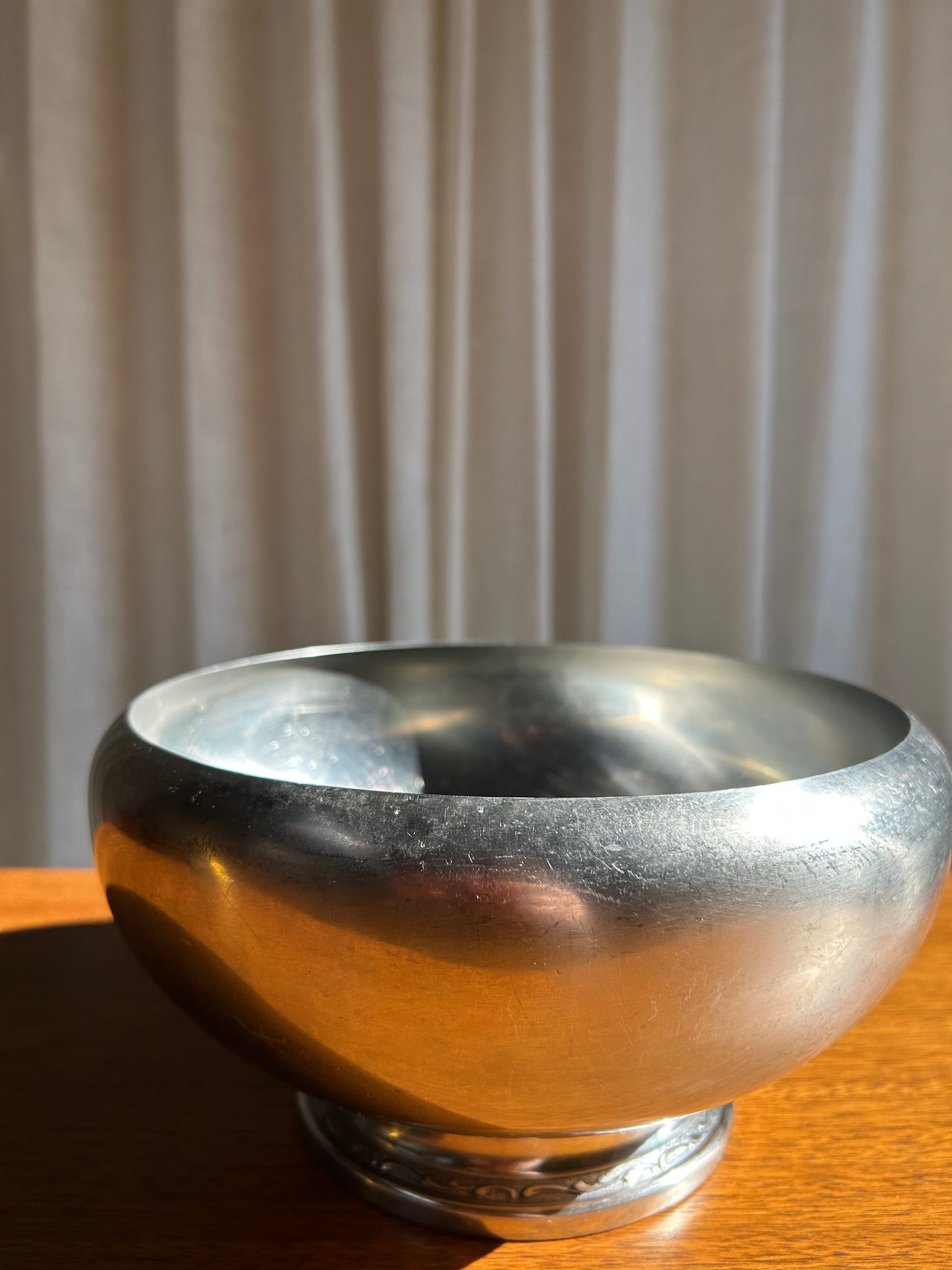 Handcrafted Vintage Stainless Steel Serving Bowl by Oneida, Japan