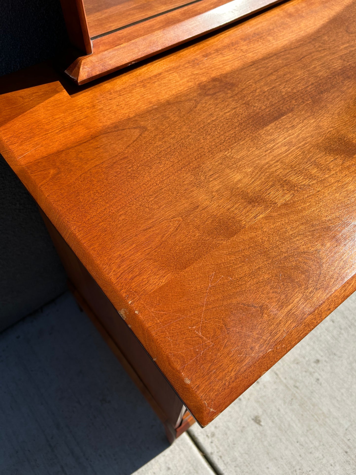 Heywood Wakefield Mid-Century Cadence Six-Drawer Dresser with Mirror, circa 1950s