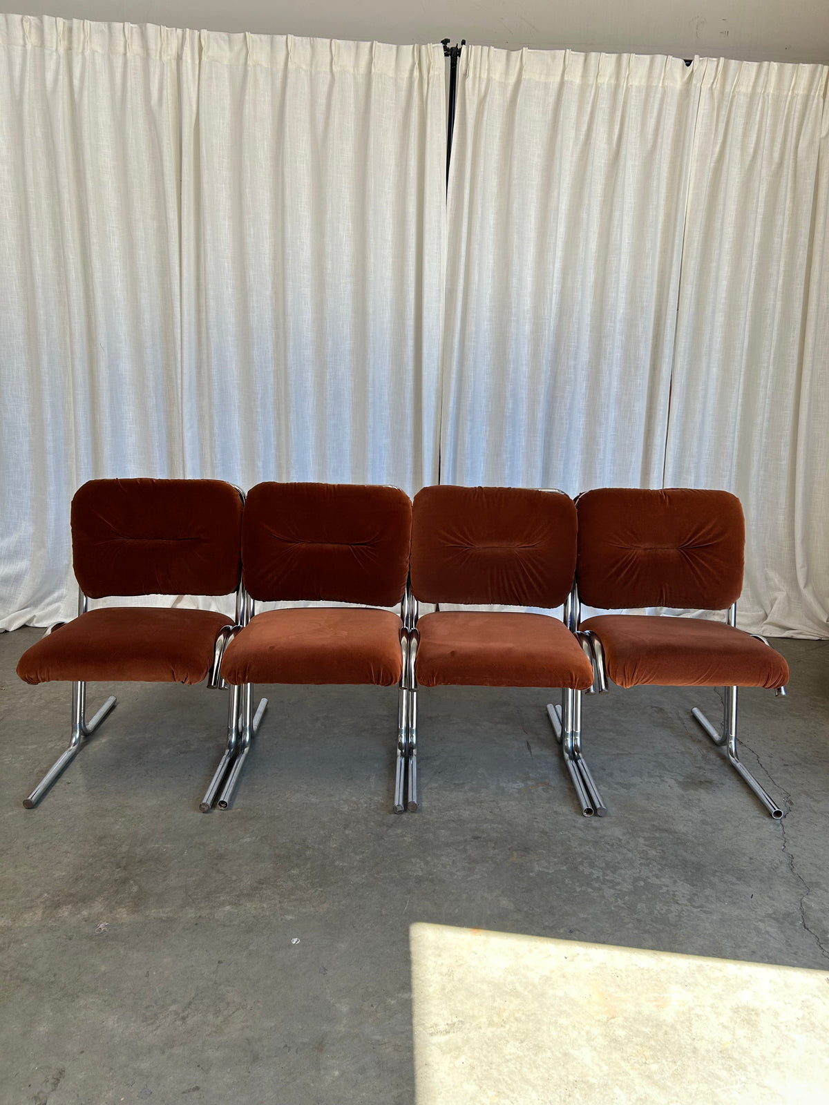 Set of 4 Tubular Chrome Cantilever Dining Chairs by Douglas Furniture, Circa 1970s