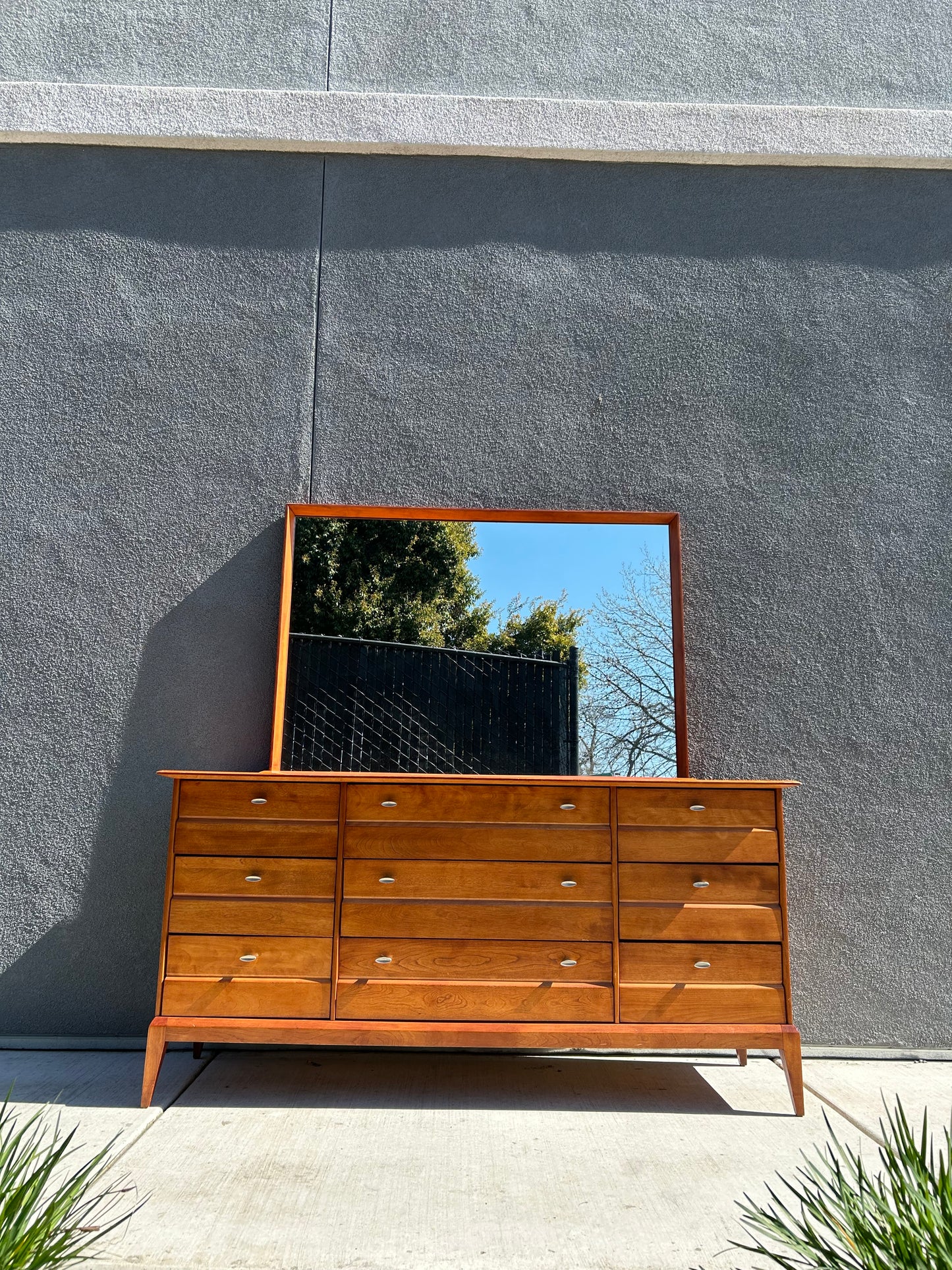 Heywood Wakefield Mid-Century Cadence Six-Drawer Dresser with Mirror, circa 1950s