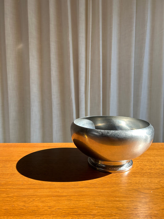 Handcrafted Vintage Stainless Steel Serving Bowl by Oneida, Japan
