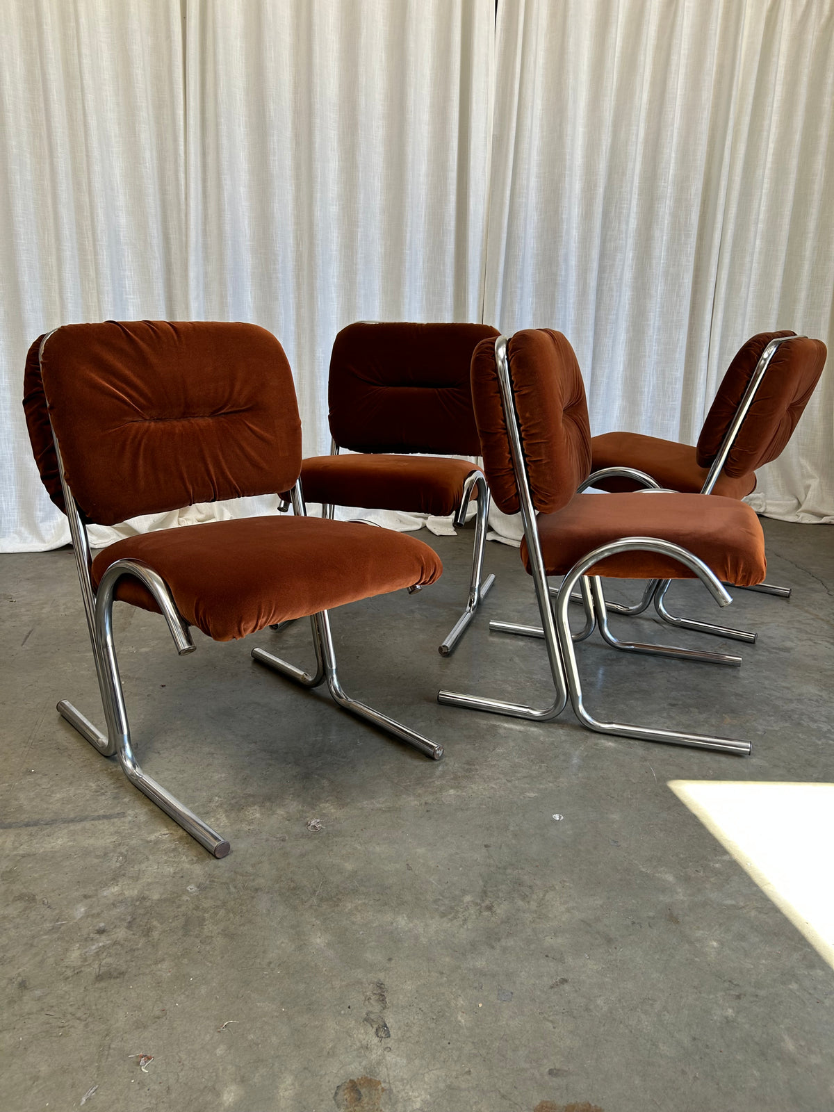 Set of 4 Tubular Chrome Cantilever Dining Chairs by Douglas Furniture, Circa 1970s