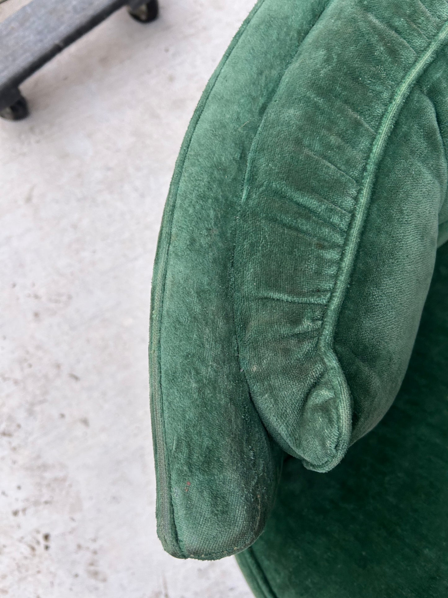 2 AVAILABLE - Emerald Velvet MCM Tub Swivel Chairs, Milo Baughman Style, Circa 1970s