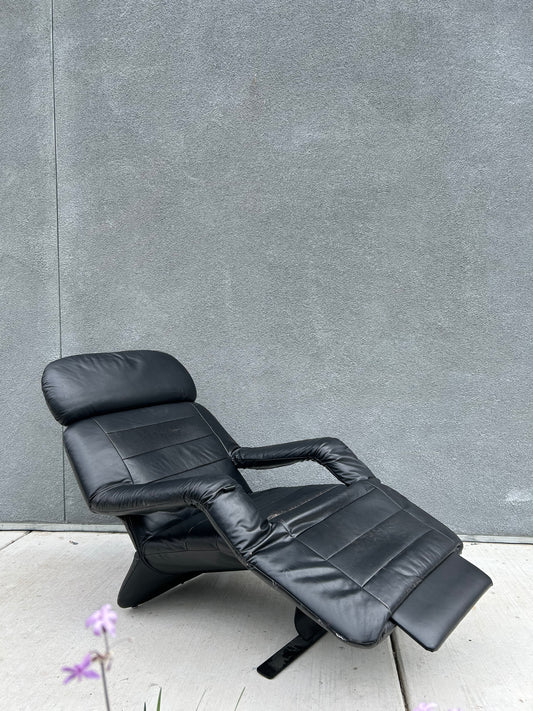 Vintage Percival Lafer Postmodern “Jet” Model Leather Recliner Chair, Circa 1980s