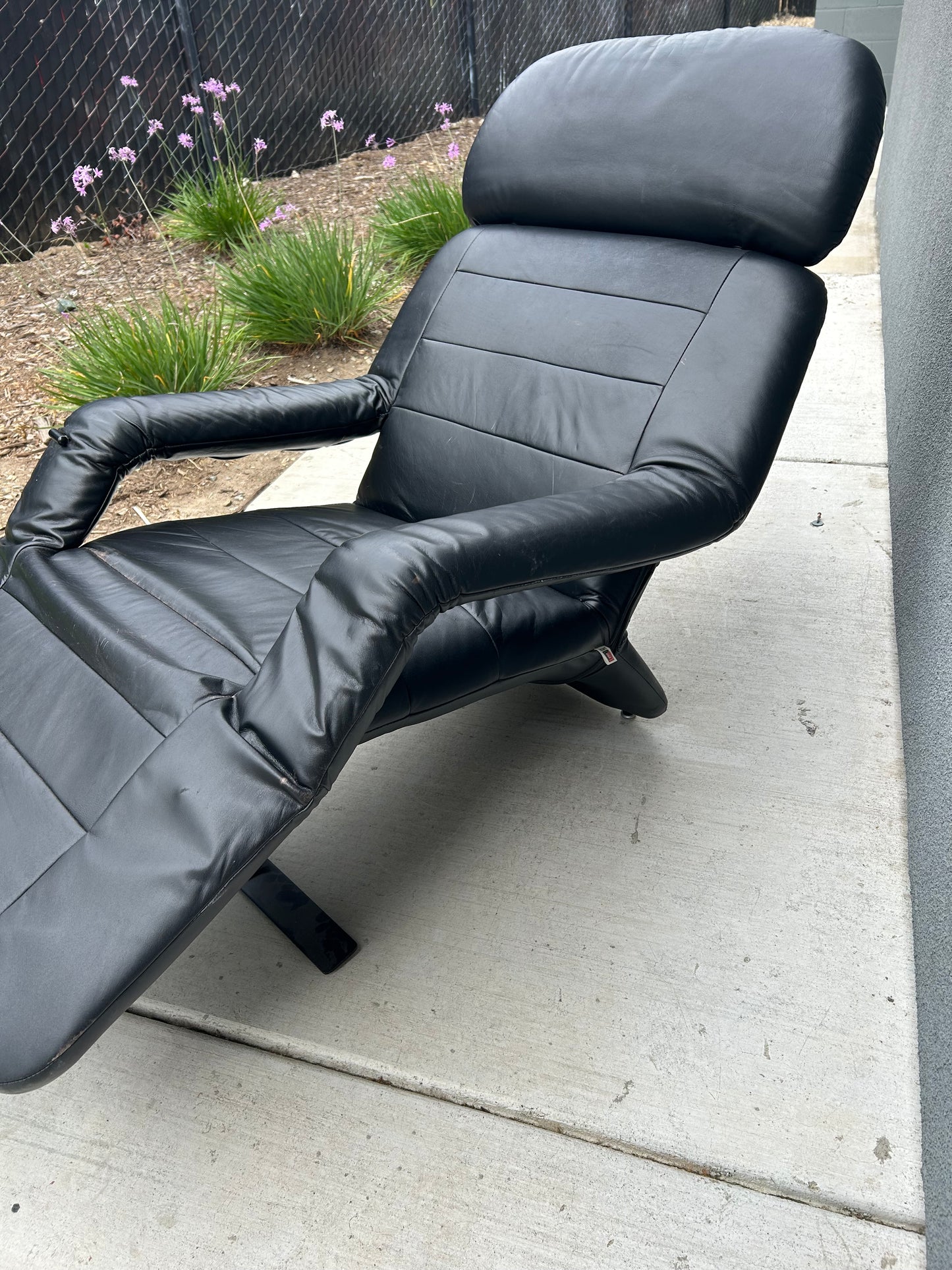 Vintage Percival Lafer Postmodern “Jet” Model Leather Recliner Chair, Circa 1980s