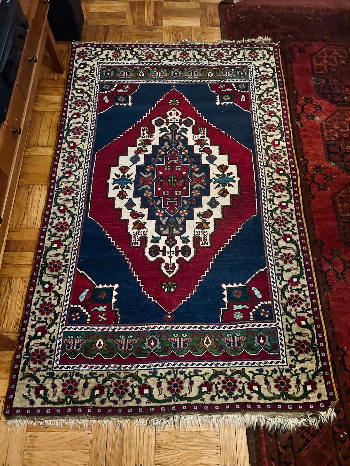 Vintage Turkish Taspinar Rug 43"x72"